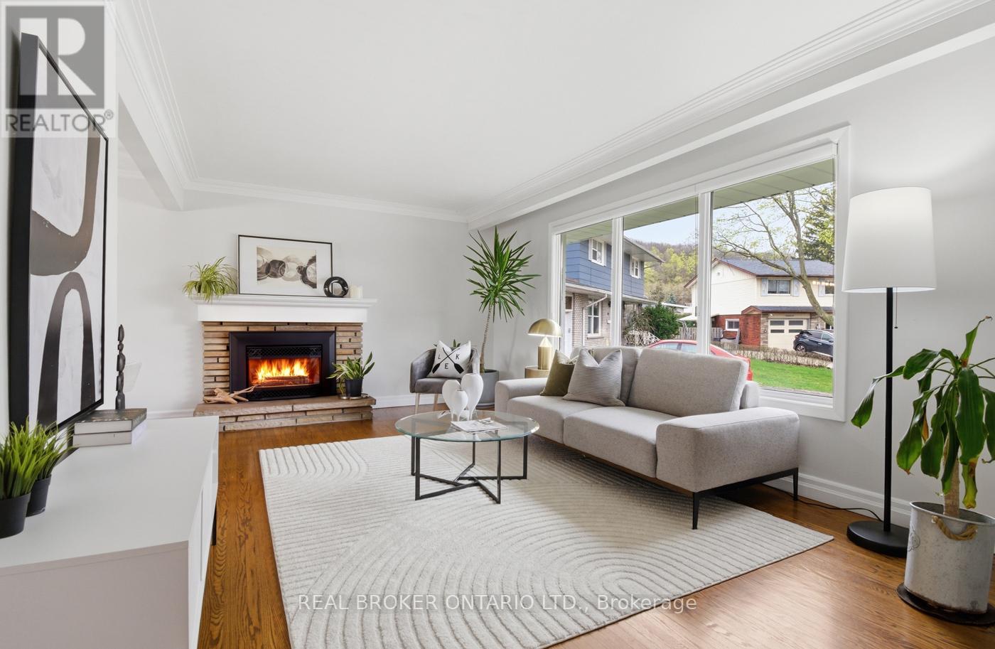 25 Victor Boulevard, St. Catharines, Ontario  L2T 2B4 - Photo 3 - X13021976