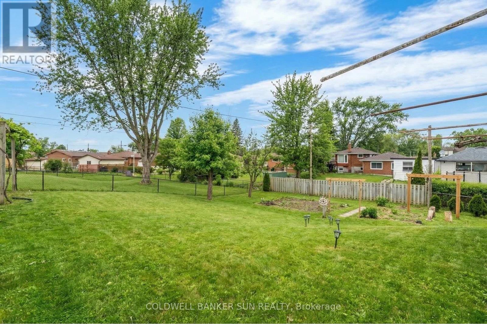 84 Dumbarton Street, Guelph, Ontario  N1E 3T7 - Photo 5 - X13021986