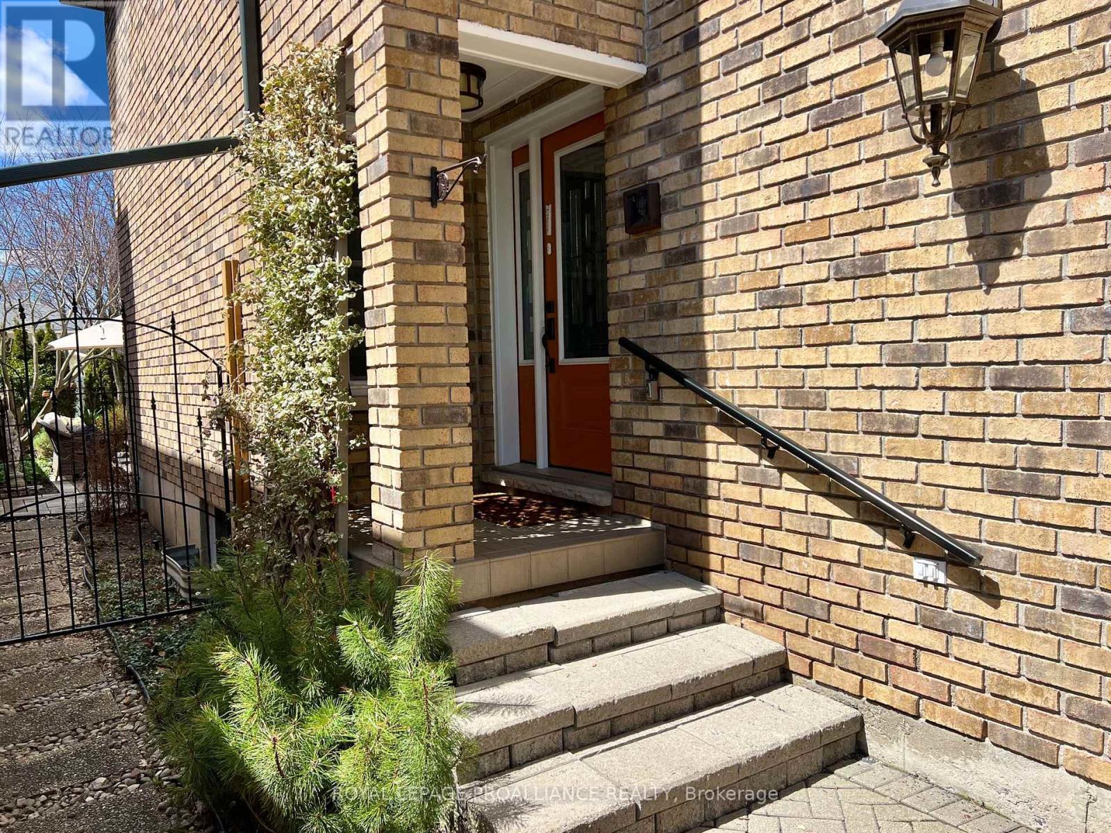 20 Georgian Court, Belleville, Ontario  K8N 5R3 - Photo 3 - X12877448