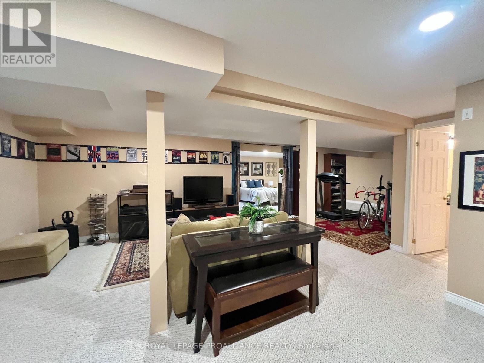 20 Georgian Court, Belleville, Ontario  K8N 5R3 - Photo 34 - X12877448