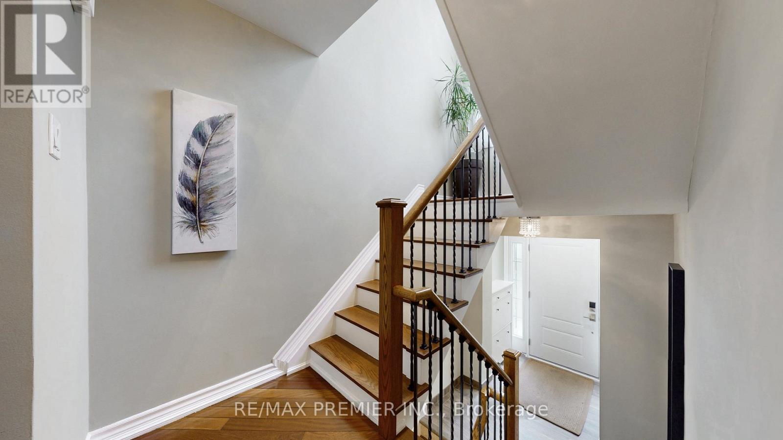 9 Tilden Crescent, Toronto, Ontario  M9P 1V6 - Photo 15 - W13021554