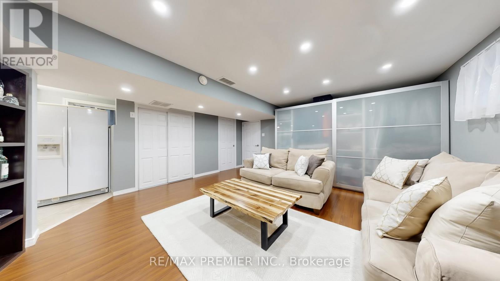 9 Tilden Crescent, Toronto, Ontario  M9P 1V6 - Photo 29 - W13021554