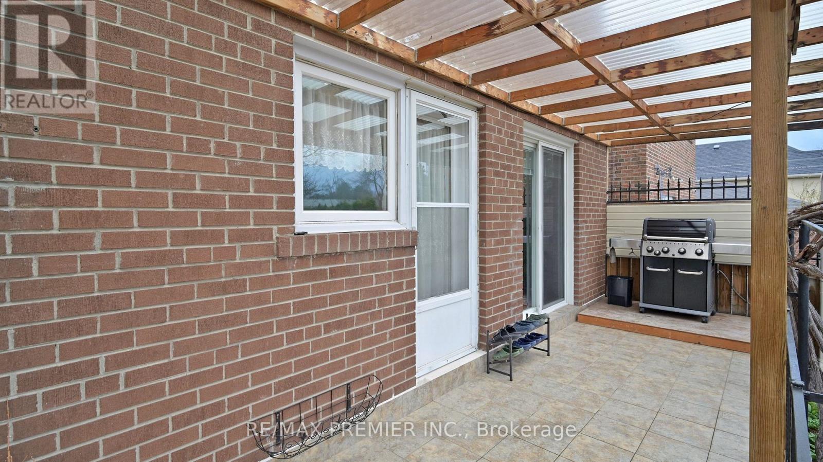 9 Tilden Crescent, Toronto, Ontario  M9P 1V6 - Photo 37 - W13021554