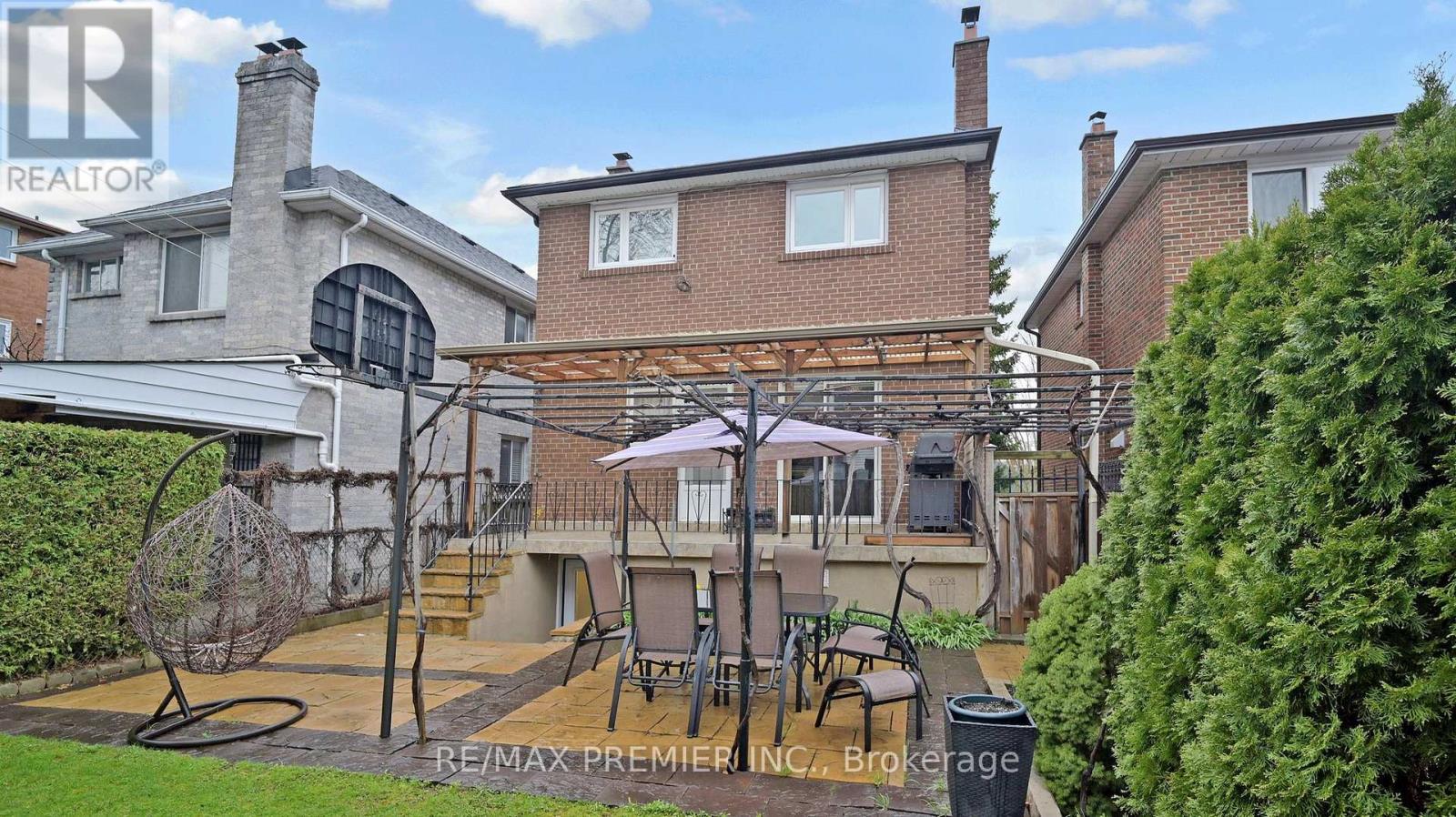 9 Tilden Crescent, Toronto, Ontario  M9P 1V6 - Photo 42 - W13021554
