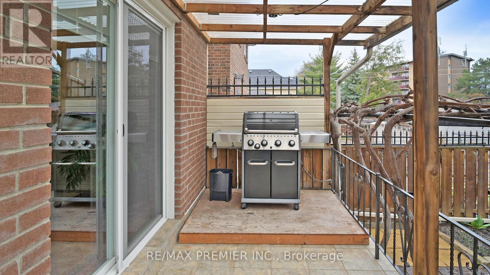 9 Tilden Crescent, Toronto, Ontario  M9P 1V6 - Photo 38 - W13021554