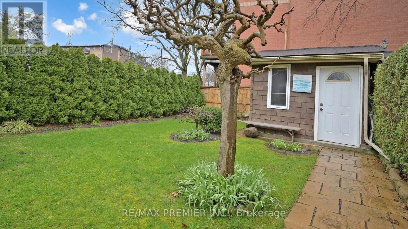 9 Tilden Crescent, Toronto, Ontario  M9P 1V6 - Photo 50 - W13021554