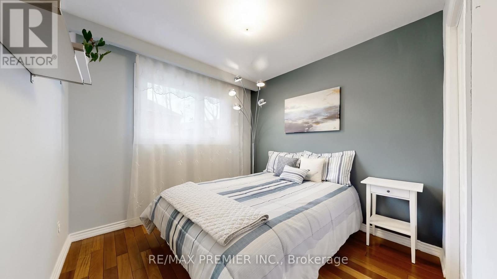 9 Tilden Crescent, Toronto, Ontario  M9P 1V6 - Photo 21 - W13021554