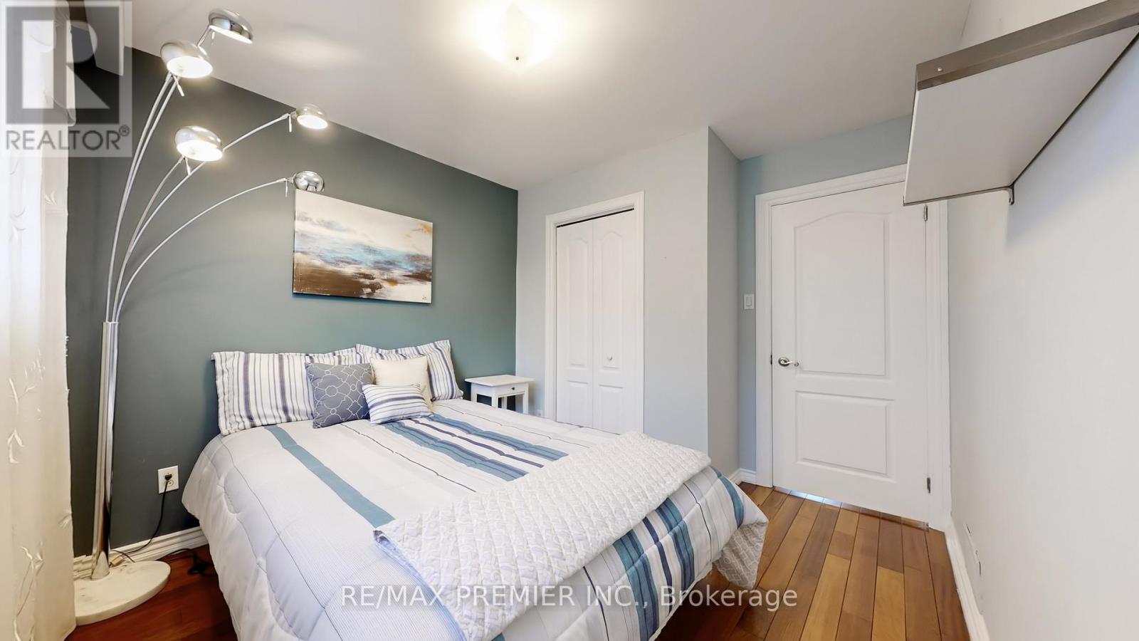 9 Tilden Crescent, Toronto, Ontario  M9P 1V6 - Photo 22 - W13021554