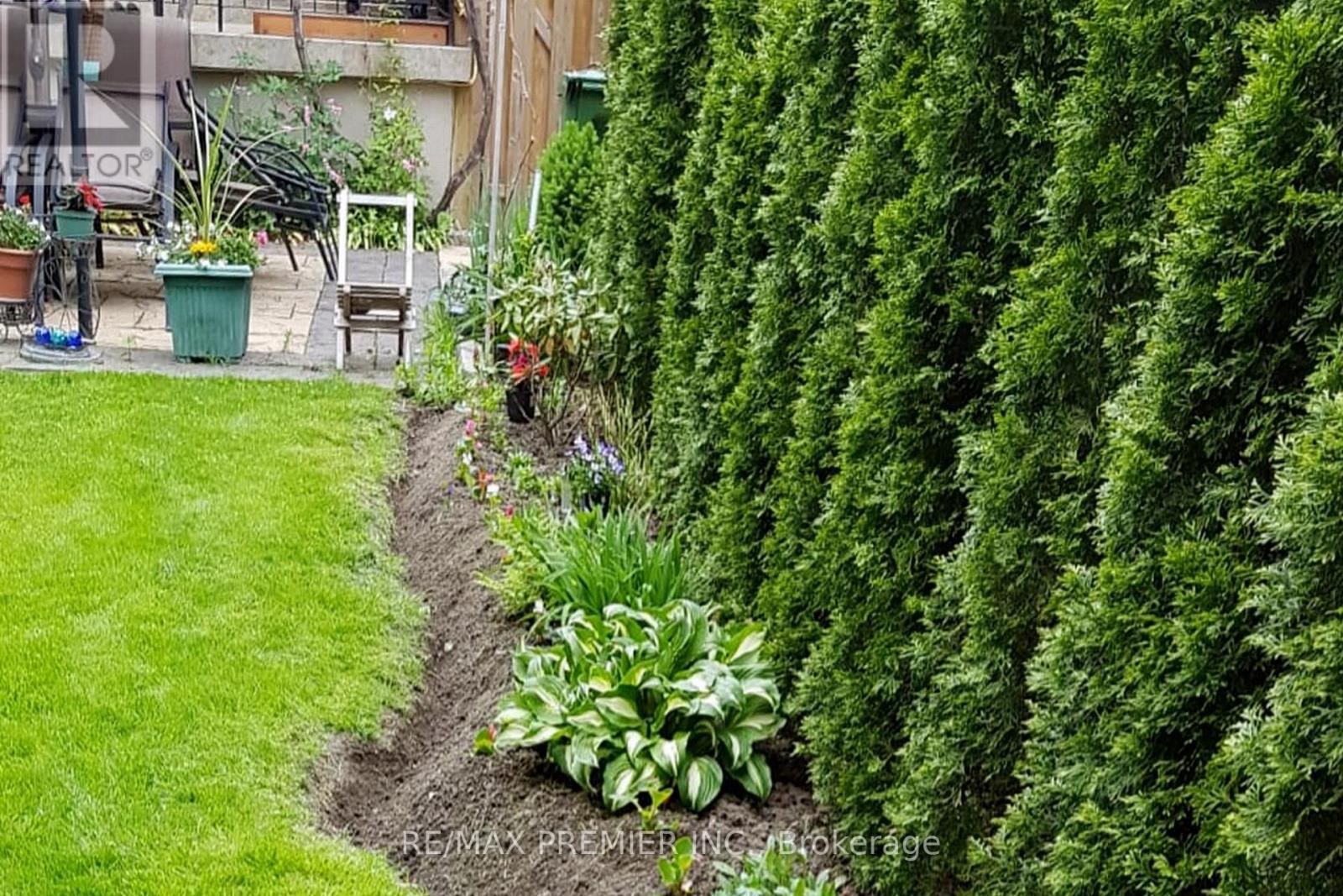 9 Tilden Crescent, Toronto, Ontario  M9P 1V6 - Photo 47 - W13021554