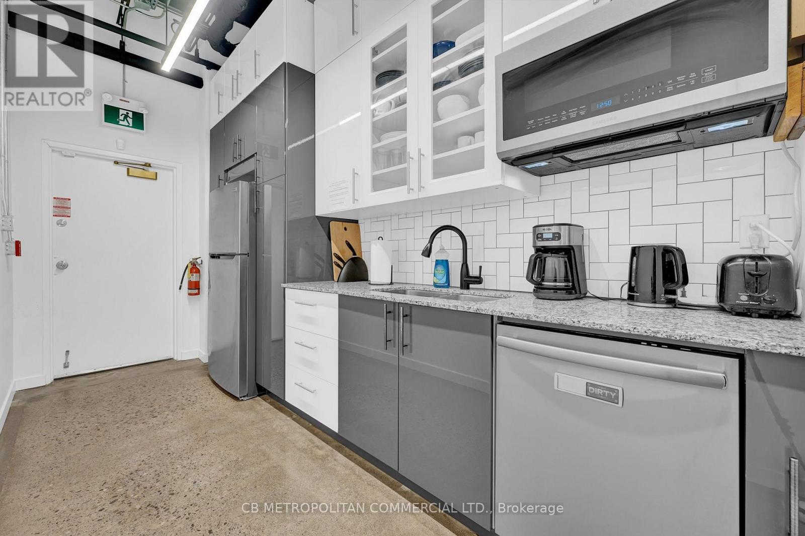 1 - 150 Beverley Street, Toronto, Ontario  M5T 1Y5 - Photo 8 - C12434320