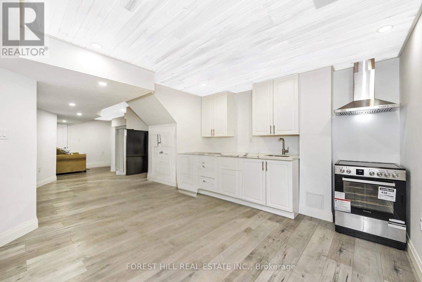 488 LINDEN DRIVE Cambridge, ON N3H 5L5