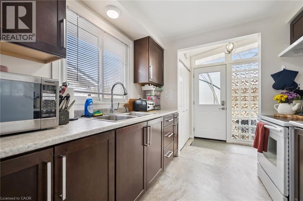 127 Kingswood Drive, Kitchener, Ontario  N2E 1B2 - Photo 8 - 40819013