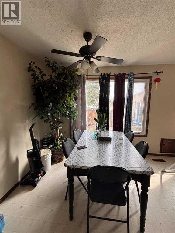 5, 1234 9 Avenue N, Lethbridge, Alberta  T1H 1G7 - Photo 2 - A2303604