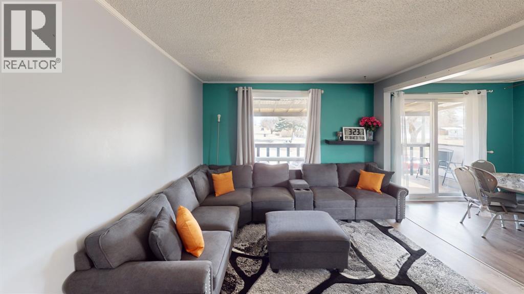 427 4 Street, Bassano, Alberta  T0J 0B0 - Photo 4 - A2302296