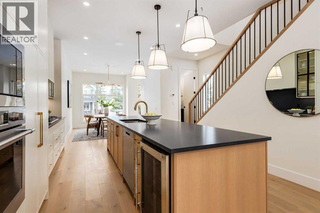 631 28 Avenue NW, Calgary, Alberta  T2M 2L2 - Photo 5 - A2276819