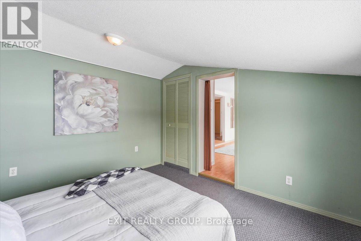 1083 Lakeside Drive, Prince Edward County (Ameliasburg Ward), Ontario  K0K 1T0 - Photo 15 - X13022136