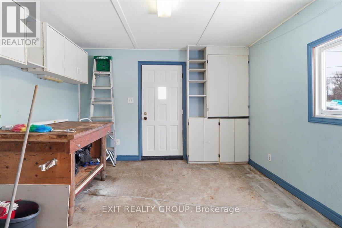 1083 Lakeside Drive, Prince Edward County (Ameliasburg Ward), Ontario  K0K 1T0 - Photo 20 - X13022136