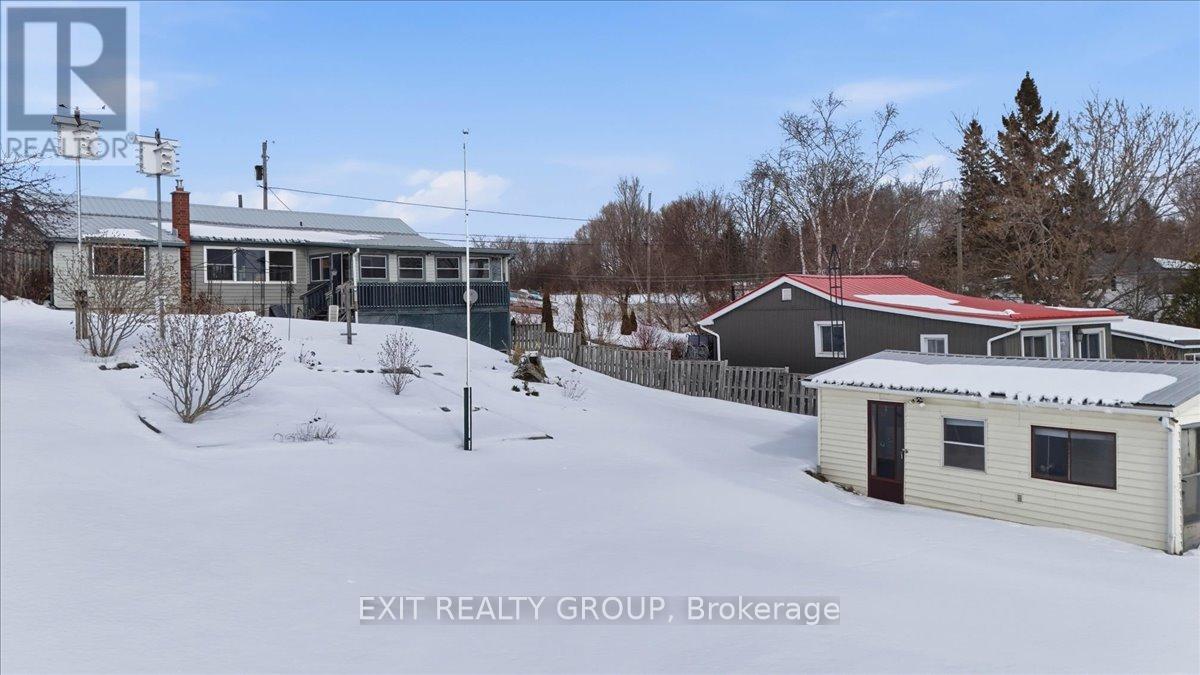 1083 Lakeside Drive, Prince Edward County (Ameliasburg Ward), Ontario  K0K 1T0 - Photo 33 - X13022136