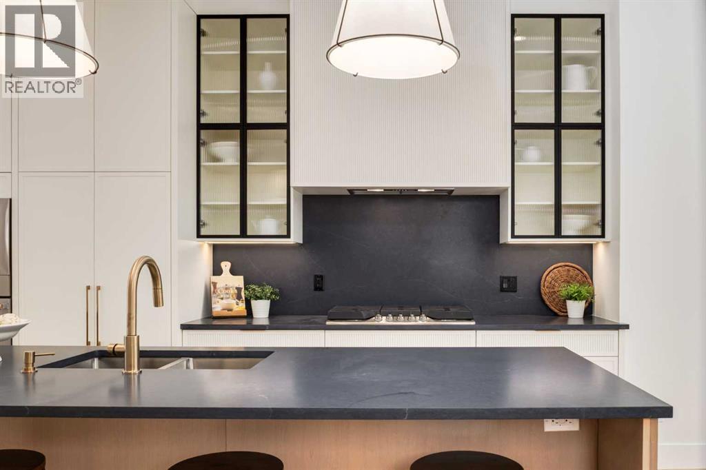 631 28 Avenue NW, Calgary, Alberta  T2M 2L2 - Photo 7 - A2276819