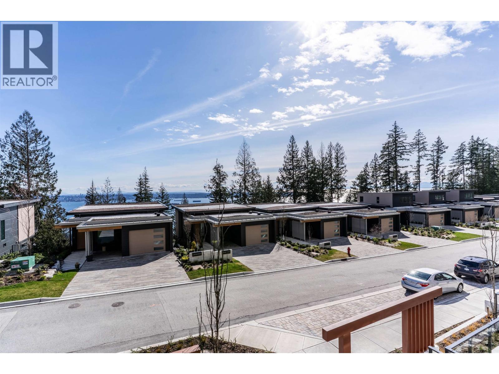 210 3963 Uplands Way, West Vancouver, British Columbia  V7S 0B9 - Photo 2 - R3112927