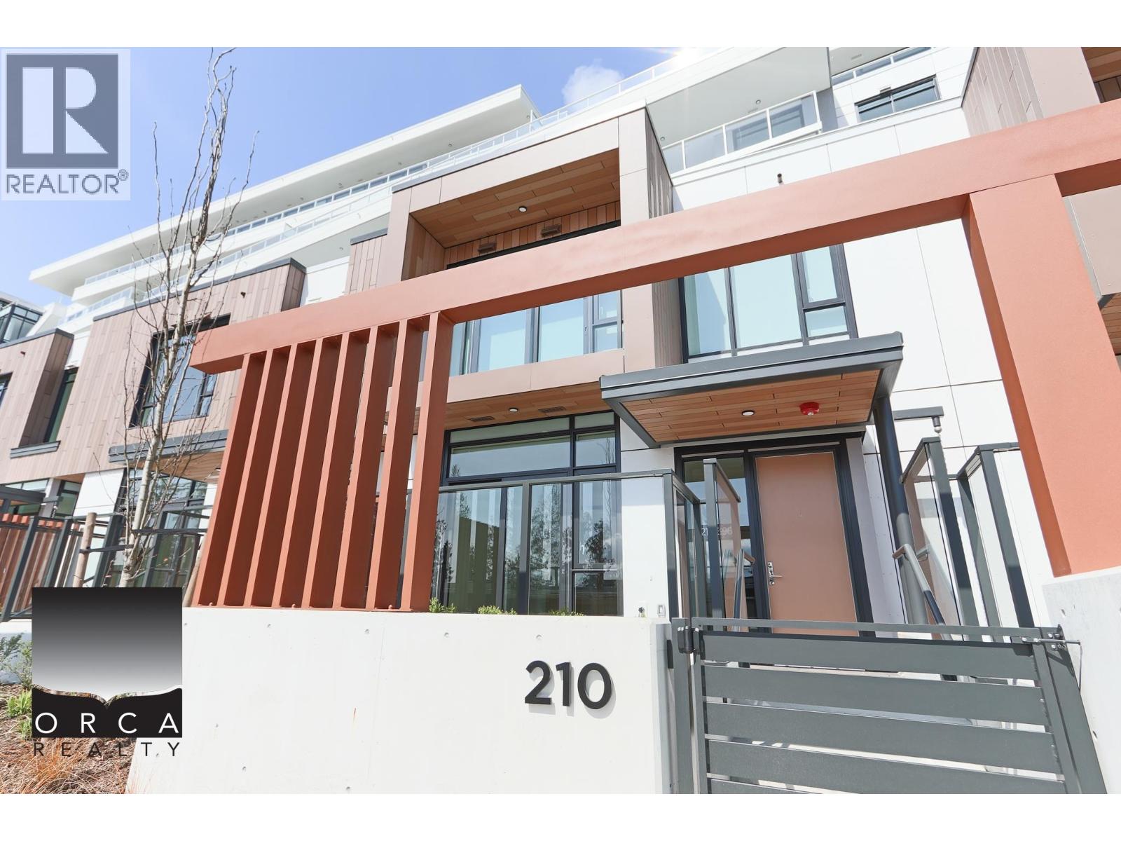 210 3963 UPLANDS WAY, West Vancouver, British Columbia