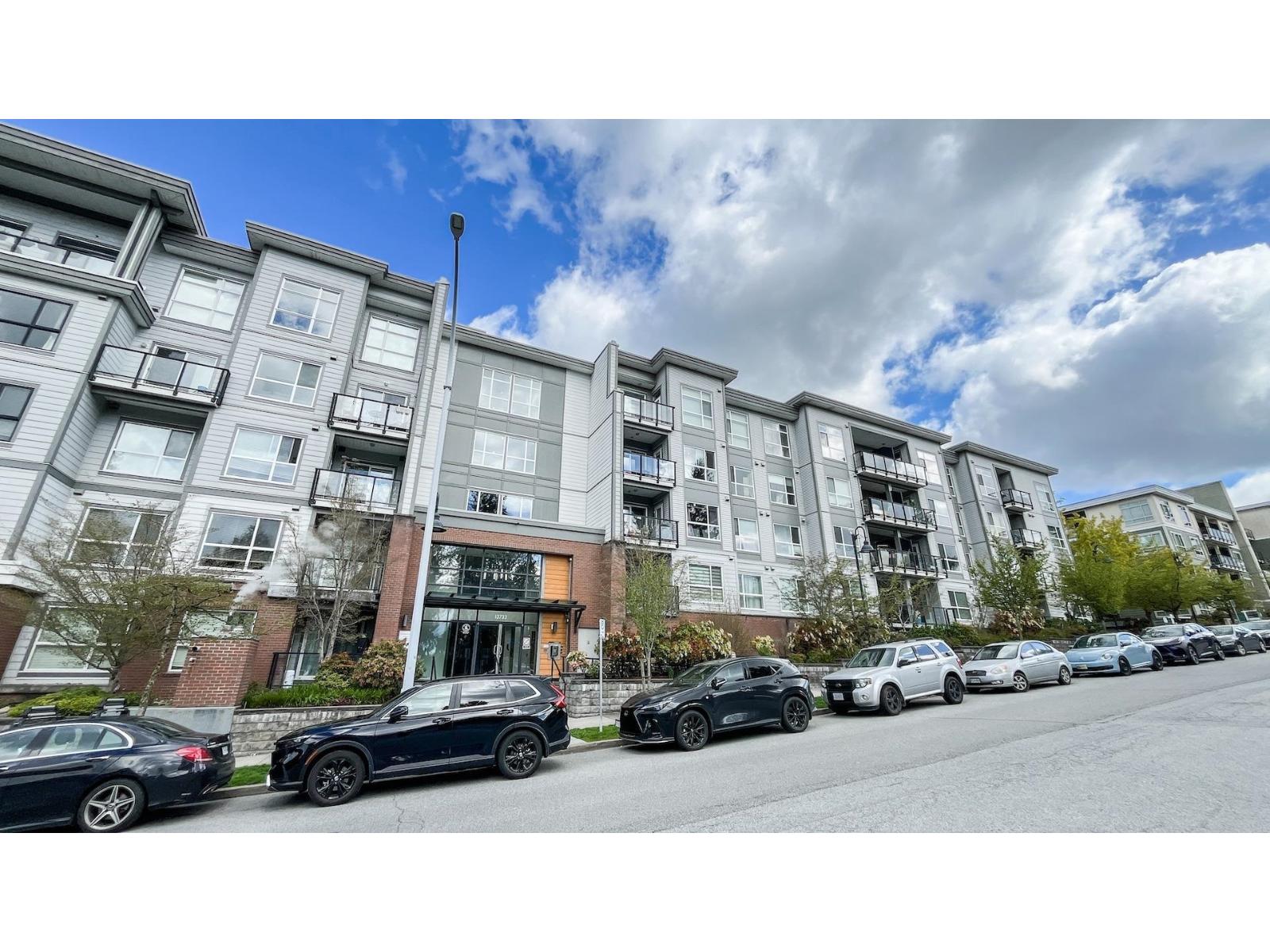 215 13733 107a Avenue, Surrey, British Columbia  V3T 0B7 - Photo 2 - R3113571