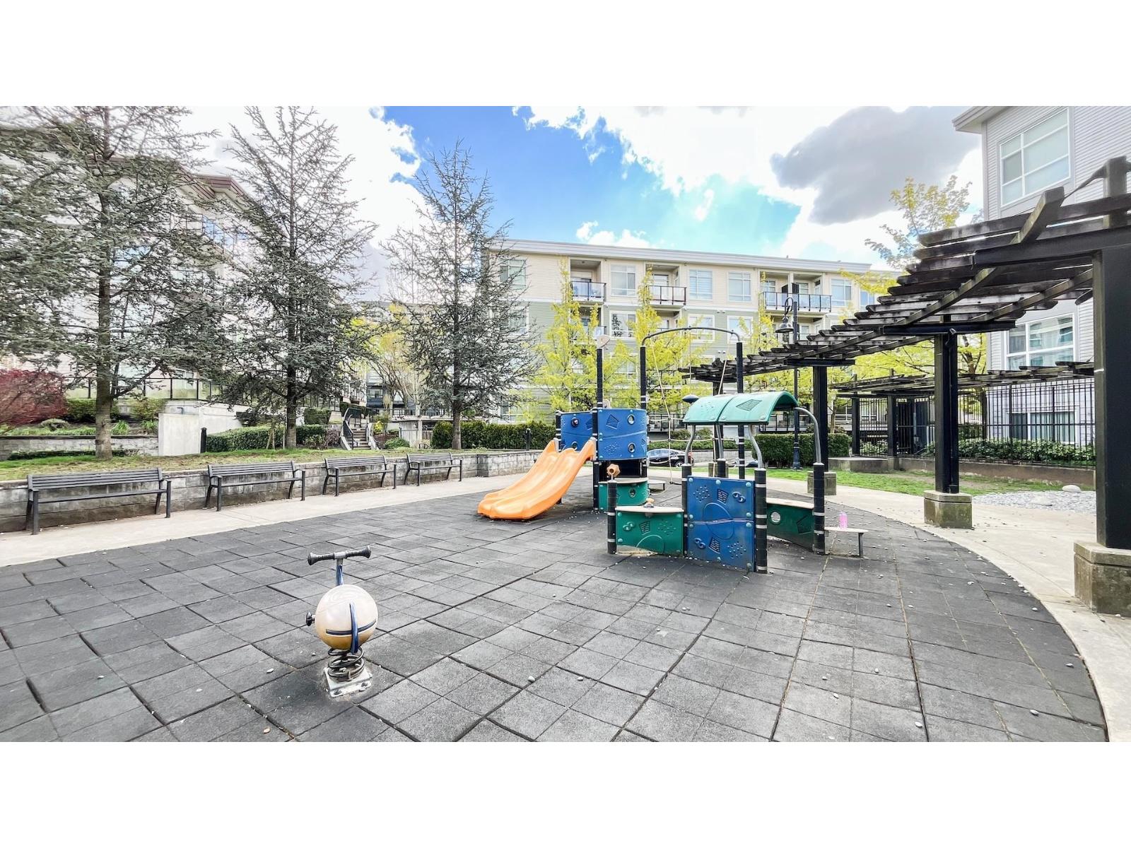 215 13733 107a Avenue, Surrey, British Columbia  V3T 0B7 - Photo 20 - R3113571