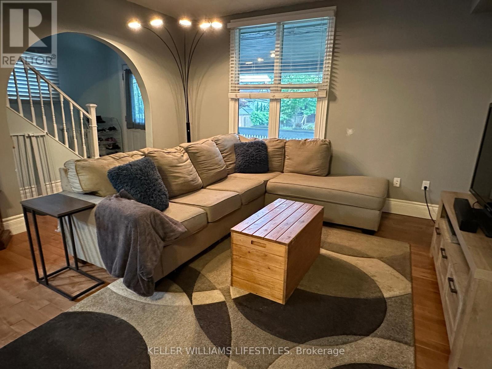 101 Emery Street E, London South, Ontario  N6C 2C9 - Photo 3 - X13022172