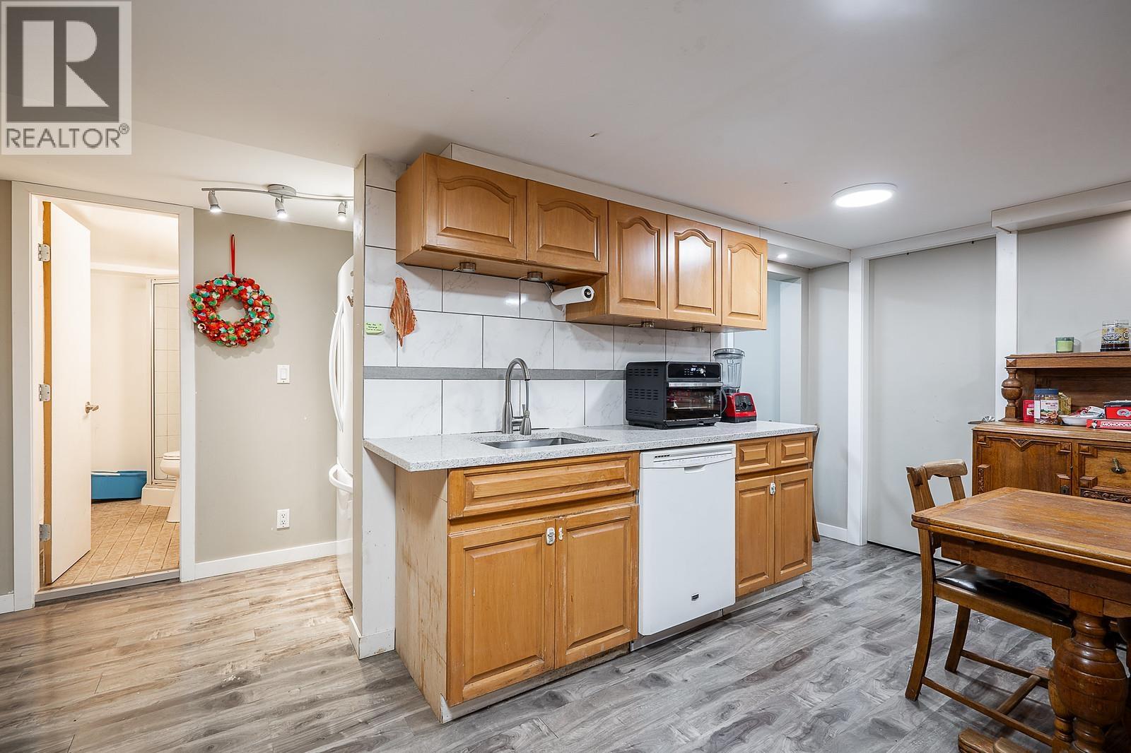 1440 Mountain Highway, North Vancouver, British Columbia  V7J 2M3 - Photo 27 - R3113463