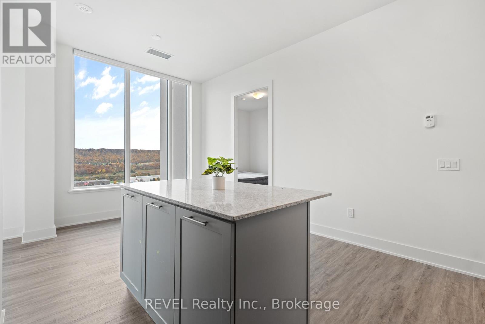 1907 - 385 Winston Road, Grimsby, Ontario  L3M 4E8 - Photo 14 - X12780094