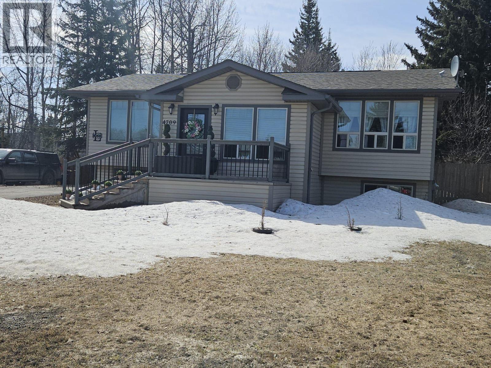 4709 45 Street NE, Chetwynd, British Columbia  V0C 1J0 - Photo 2 - 10380185