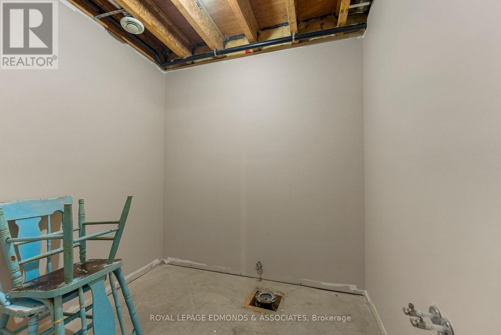 17 Minto Street, Whitewater Region, Ontario  K0J 1C0 - Photo 35 - X13022032