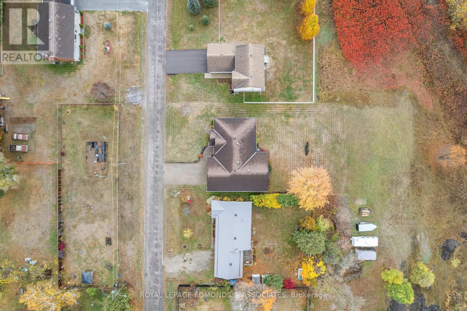 17 Minto Street, Whitewater Region, Ontario  K0J 1C0 - Photo 46 - X13022032