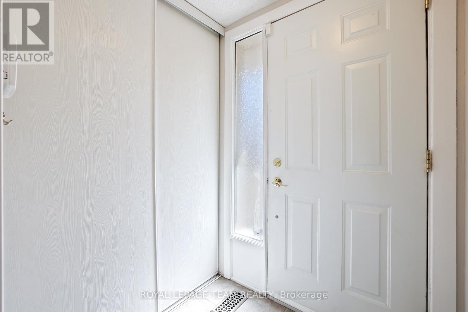 - - 2942 Fairlea Crescent, Ottawa, Ontario  K1V 8T7 - Photo 3 - X13022168