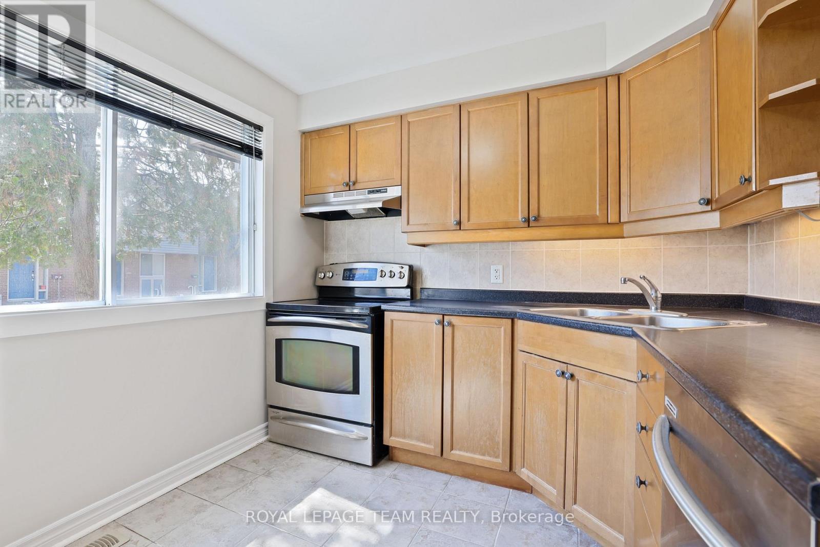 - - 2942 Fairlea Crescent, Ottawa, Ontario  K1V 8T7 - Photo 5 - X13022168