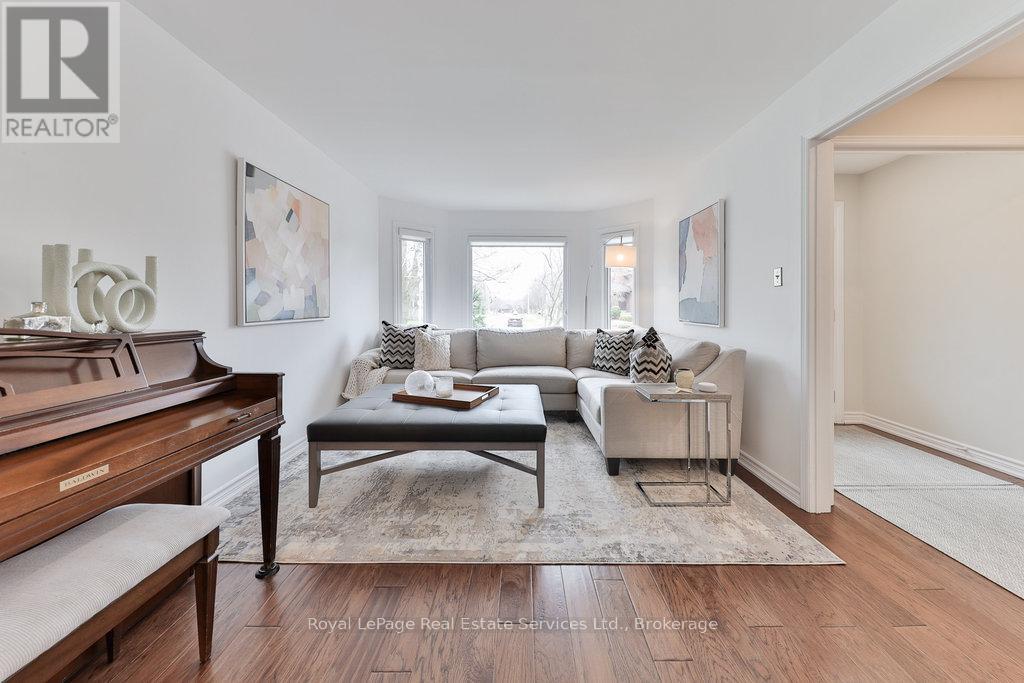 1531 Stoneybrook Trail, Oakville, Ontario  L6M 2R4 - Photo 5 - W13022096