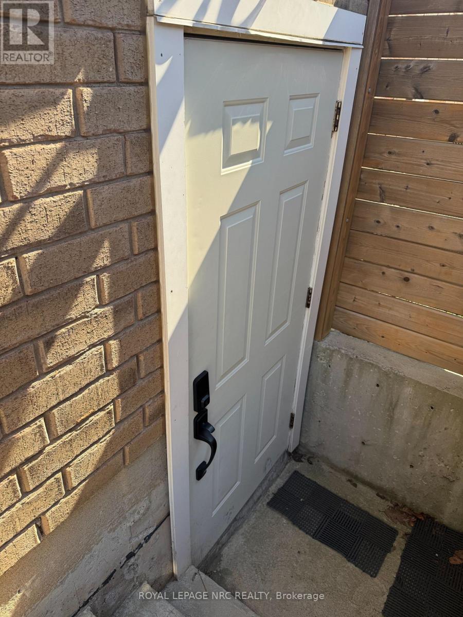 58 Loretta Drive, Niagara-On-The-Lake, Ontario  L0S 1T0 - Photo 2 - X13022020