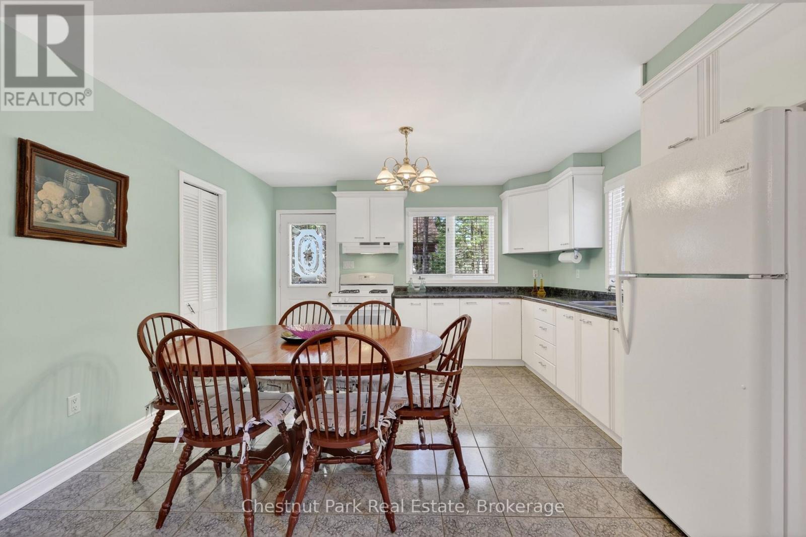 50 Vincent Circle, Tiny, Ontario  L0L 2T0 - Photo 14 - S13022186