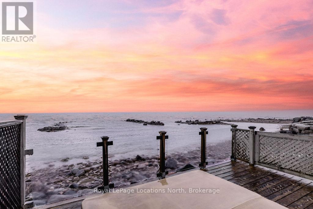 46 William Avenue, Wasaga Beach, Ontario  L9Z 2X3 - Photo 2 - S13022188