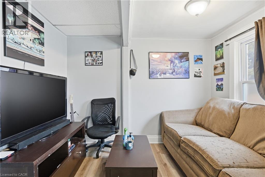 239 York Street, St. Catharines, Ontario  L2R 6G5 - Photo 7 - 40822615