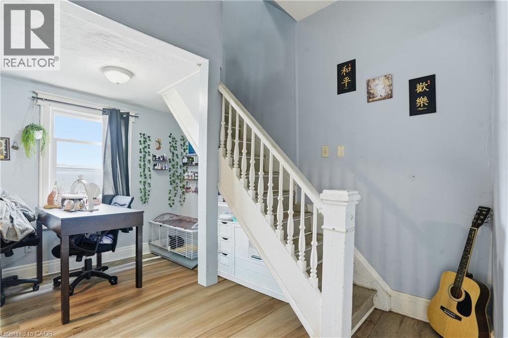 239 York Street, St. Catharines, Ontario  L2R 6G5 - Photo 9 - 40822615