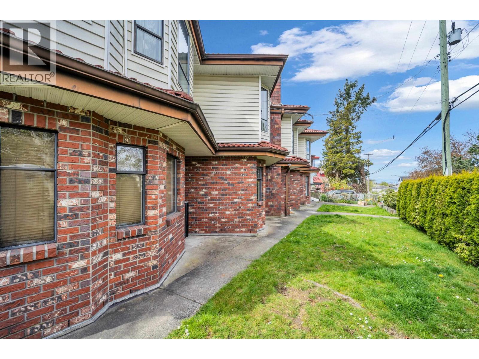 3088 School Avenue, Vancouver, British Columbia  V5R 5M8 - Photo 5 - R3113046