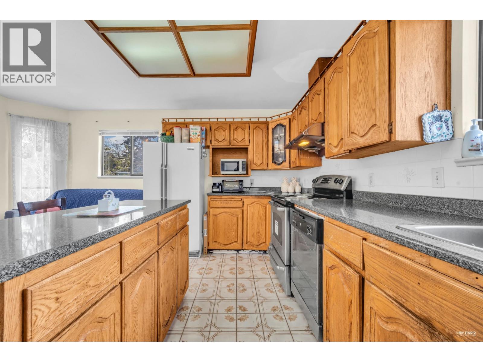 3088 School Avenue, Vancouver, British Columbia  V5R 5M8 - Photo 13 - R3113046