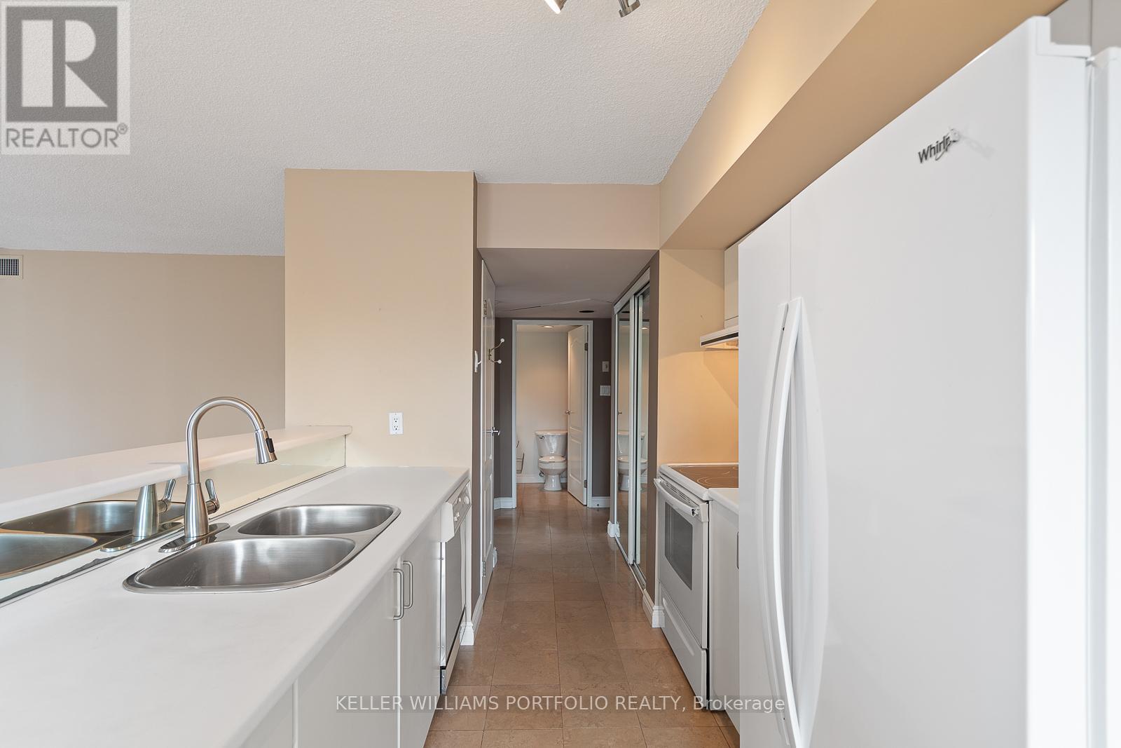 604 - 97 Lawton Boulevard, Toronto, Ontario  M4V 1Z6 - Photo 7 - C12937238