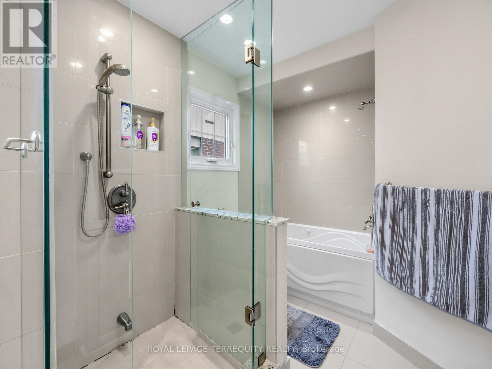 1854 Brookshire Square, Pickering, Ontario  L1V 5E9 - Photo 30 - E12967006