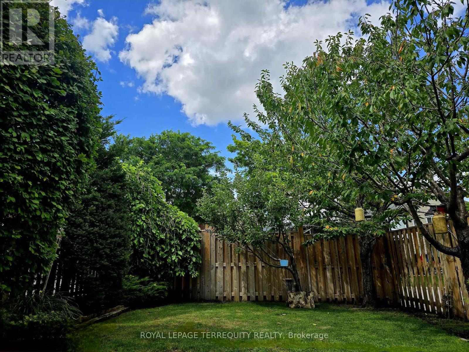 1854 Brookshire Square, Pickering, Ontario  L1V 5E9 - Photo 36 - E12967006