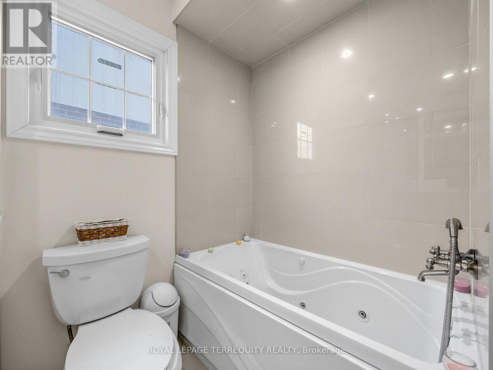 1854 Brookshire Square, Pickering, Ontario  L1V 5E9 - Photo 31 - E12967006