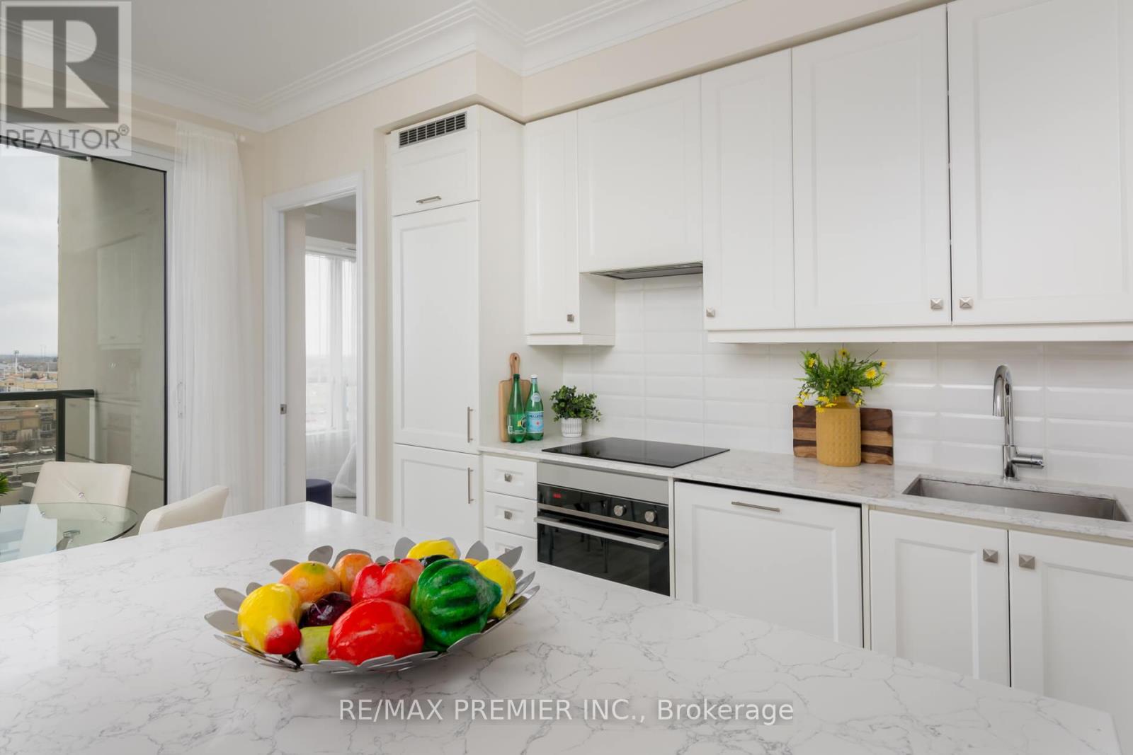 909 - 9085 Jane Street, Vaughan, Ontario  L4K 0L8 - Photo 11 - N12921960