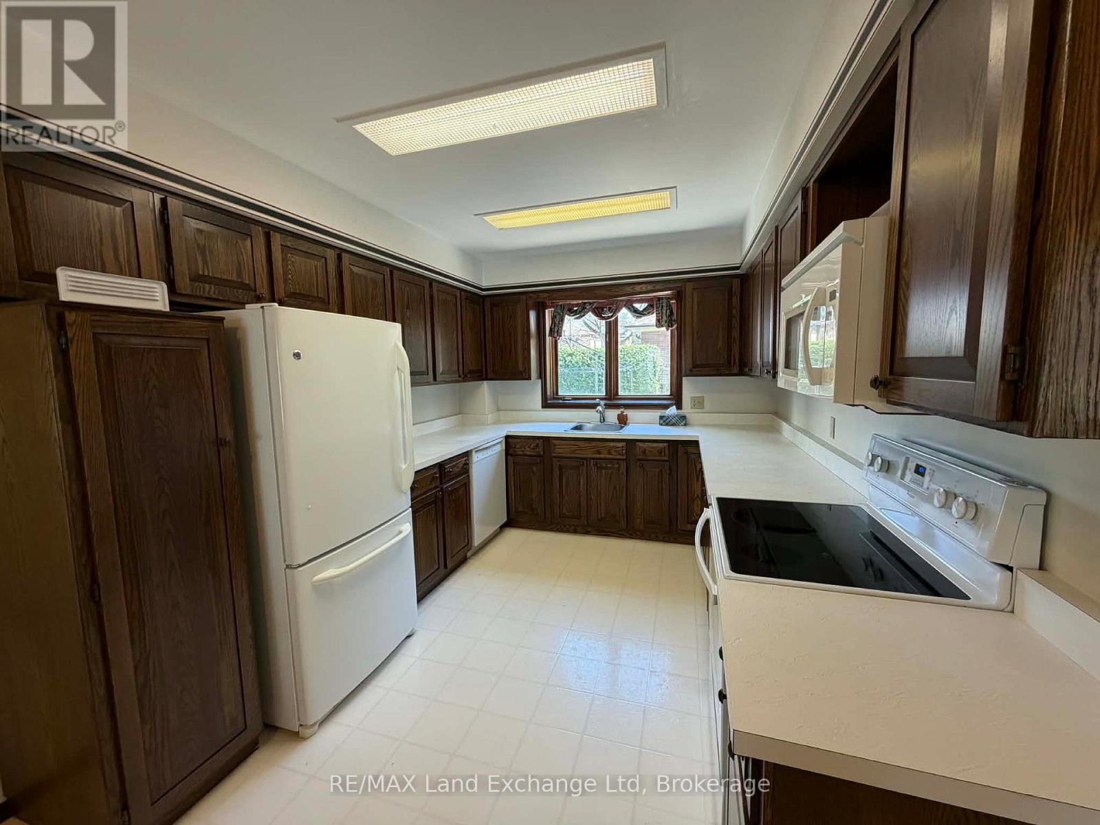 85 Patrick Street E, North Huron, Ontario  N0G 2W0 - Photo 15 - X13022218