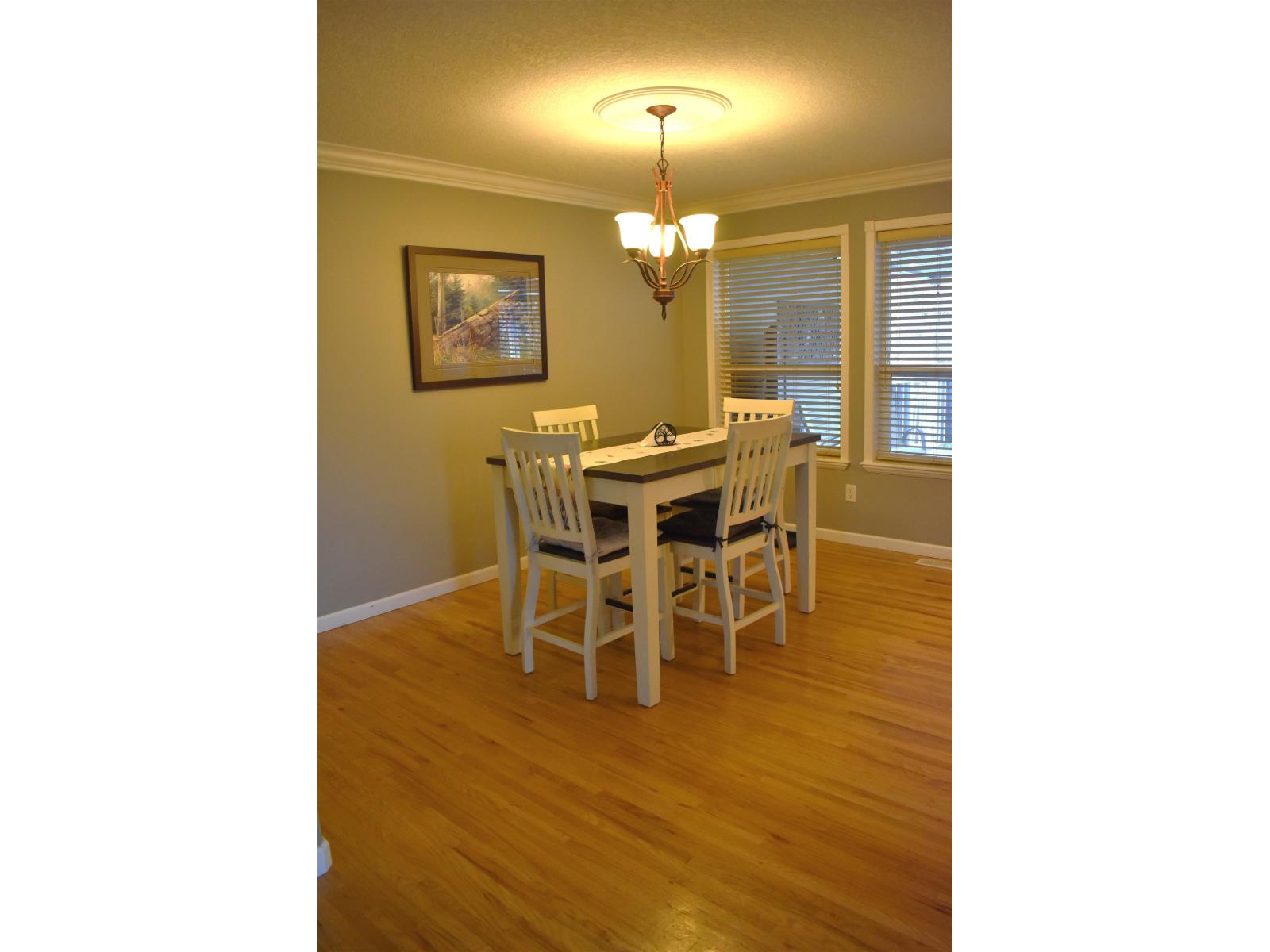 32997 Desbrisay Avenue, Mission, British Columbia  V2V 7R6 - Photo 7 - R3087635